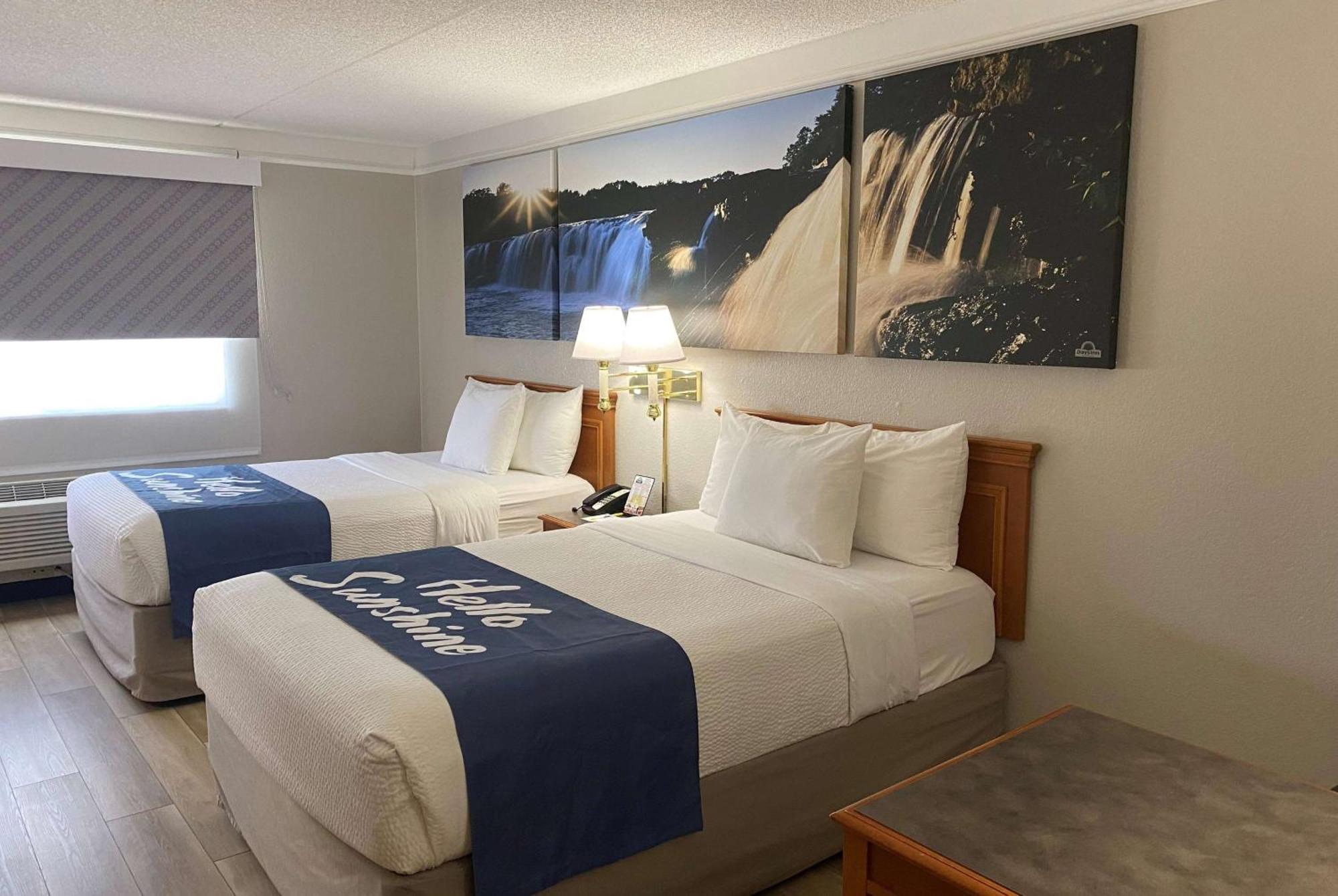 Days Inn & Suites By Wyndham Арлингтон-Хайтс Экстерьер фото